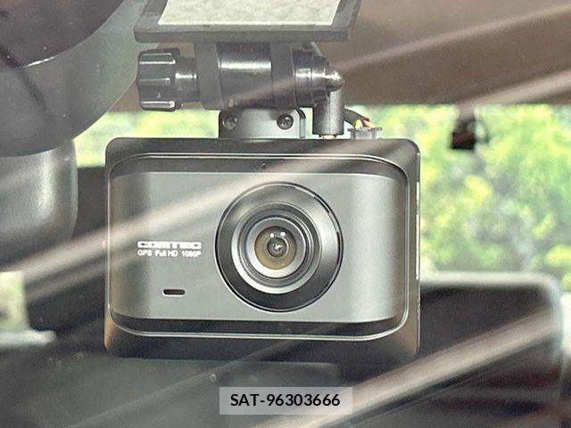Toyota HILUX 2022-07 7962016-19