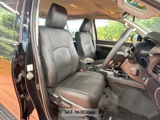 Toyota HILUX 2022-07 7962016-6