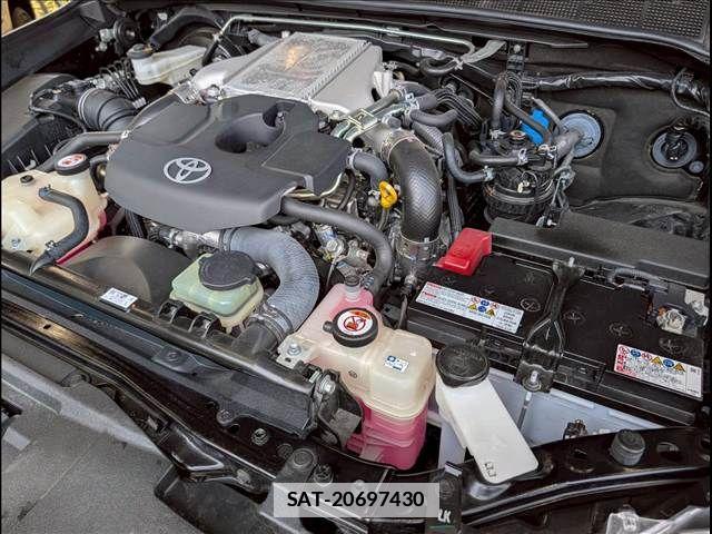 Toyota HILUX 2023-04 7962015-17