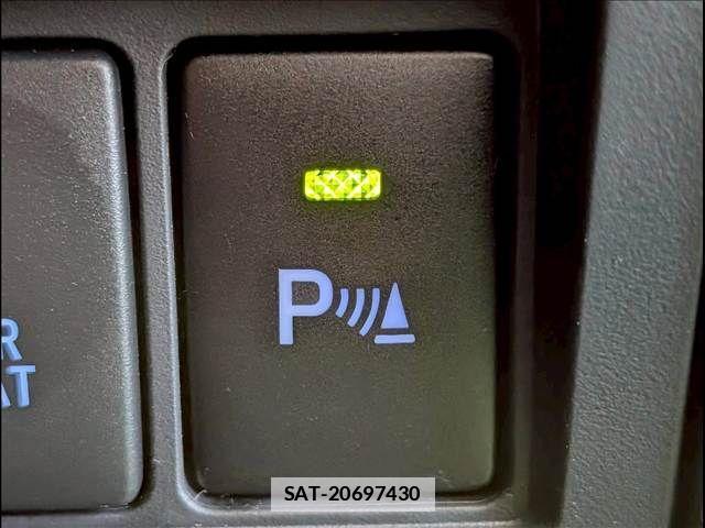 Toyota HILUX 2023-04 7962015-7