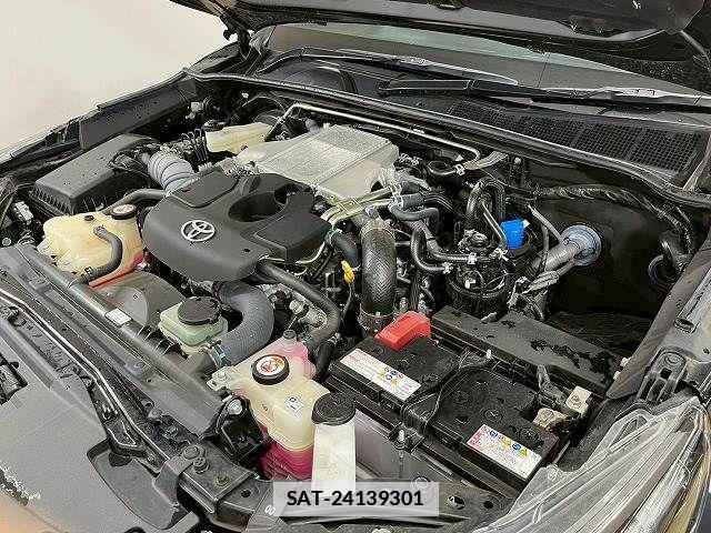 Toyota HILUX 2023-10 7962014-17