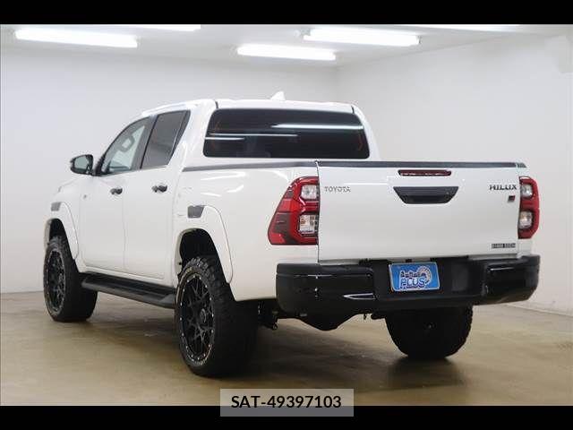 Toyota HILUX 2023-04 7979461-19
