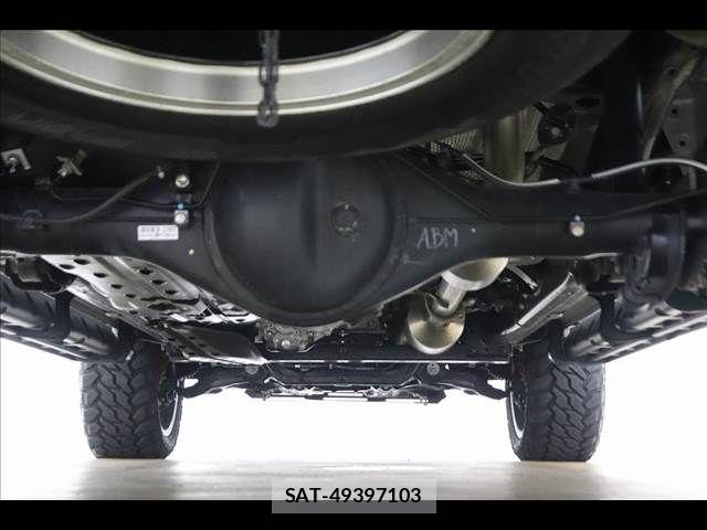 Toyota HILUX 2023-04 7979461-25