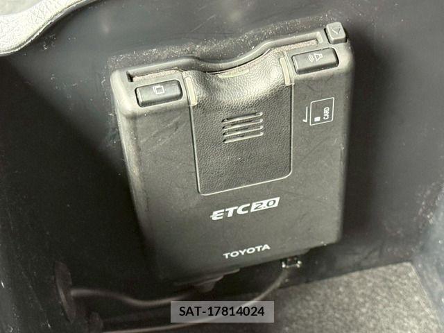 Toyota HILUX 2022-05 7979452-17