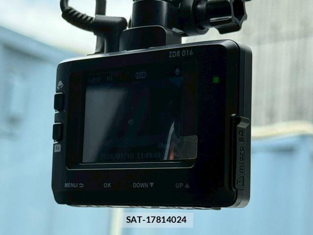 Toyota HILUX 2022-05 7979452-18