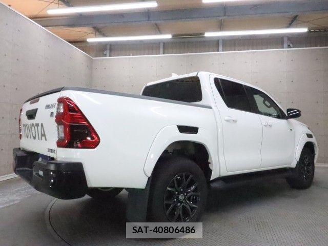 Toyota HILUX 2023-03 7979462-1