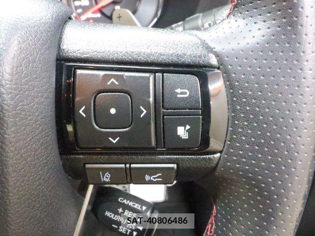 Toyota HILUX 2023-03 7979462-22