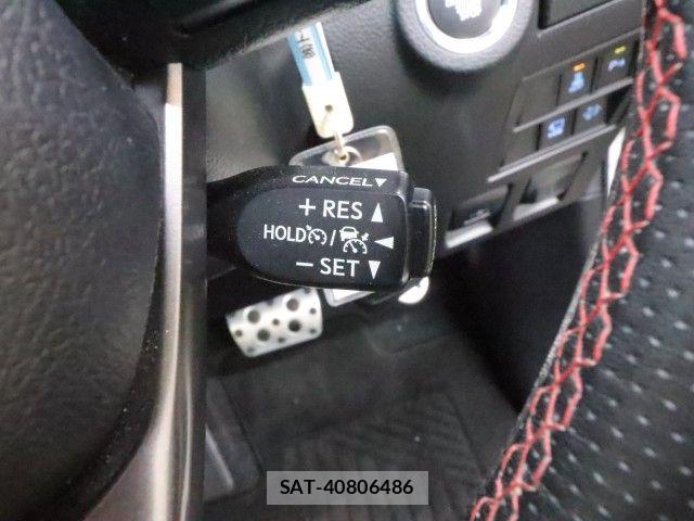 Toyota HILUX 2023-03 7979462-23