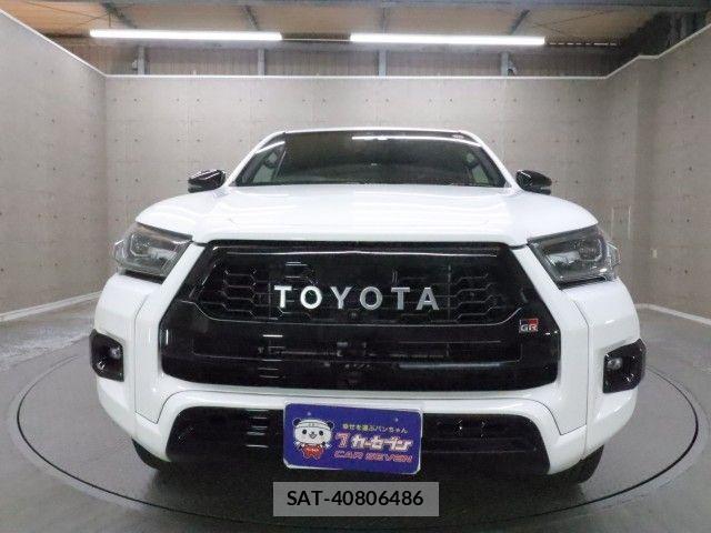 Toyota HILUX 2023-03 7979462-25