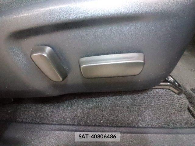 Toyota HILUX 2023-03 7979462-4