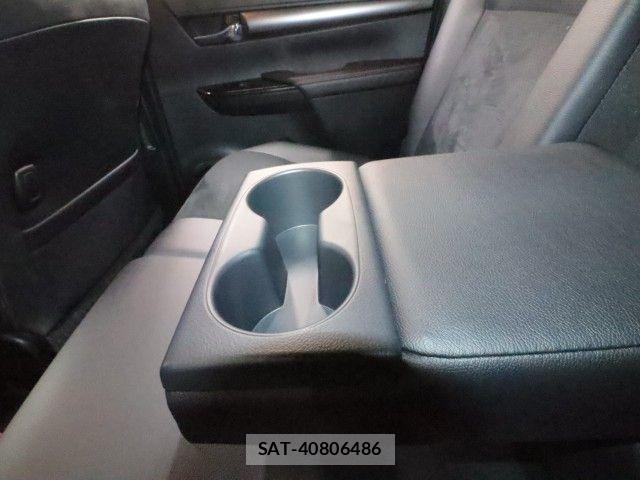 Toyota HILUX 2023-03 7979462-8