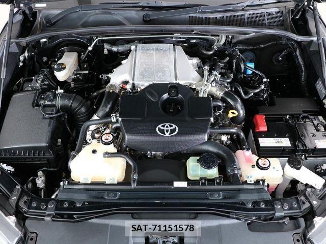 Toyota HILUX 2022-01 7979460-2