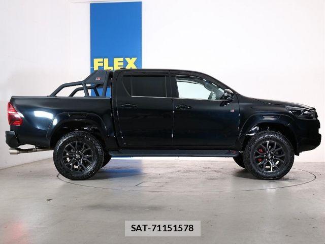 Toyota HILUX 2022-01 7979460-4