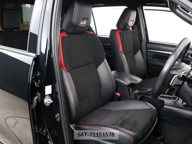 Toyota HILUX 2022-01 7979460-5