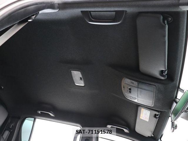 Toyota HILUX 2022-01 7979460-8