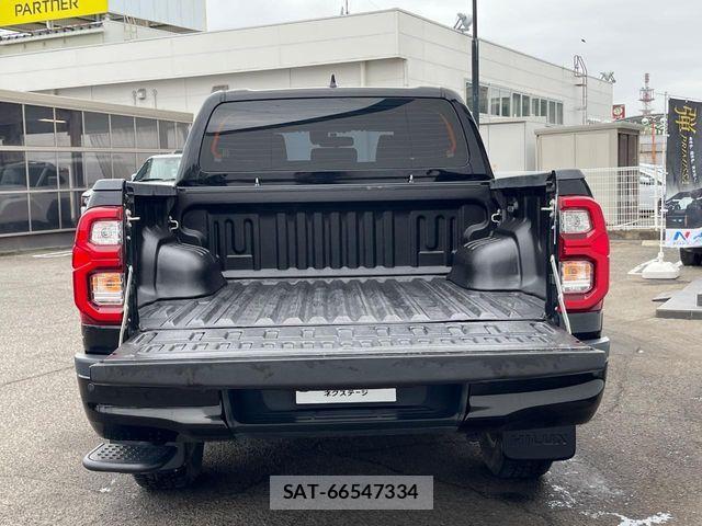 Toyota HILUX 2022-03 7979463-9