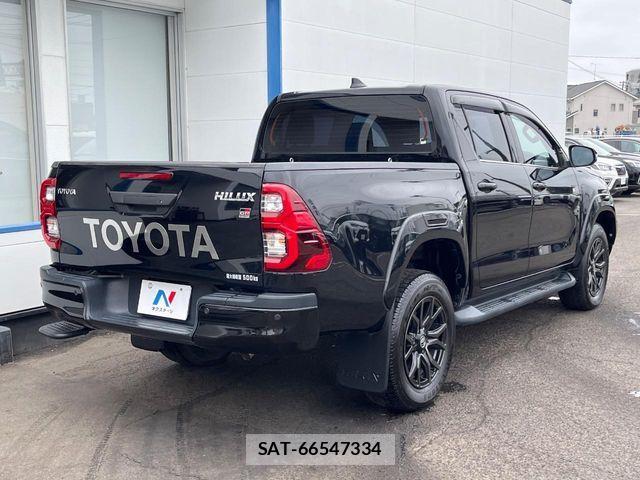 Toyota HILUX 2022-03 7979463-16