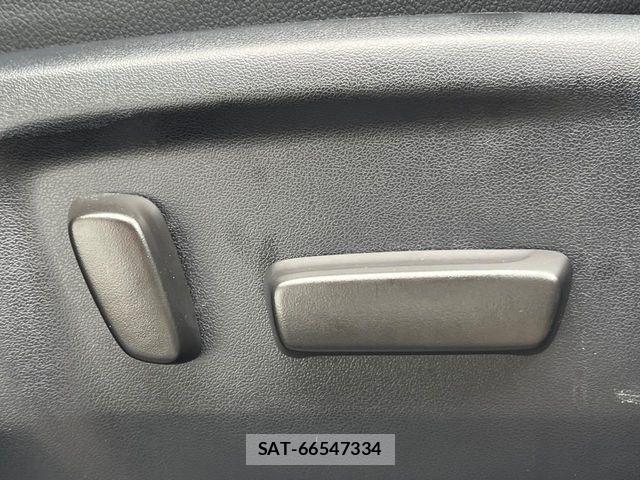 Toyota HILUX 2022-03 7979463-6