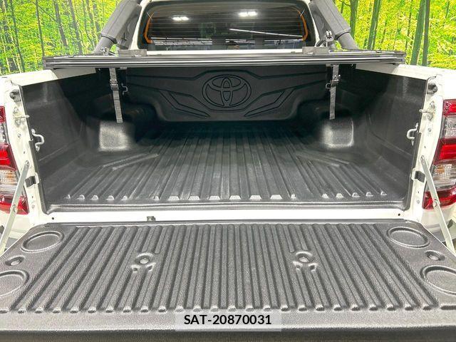 Toyota HILUX 2022-08 7979464-9