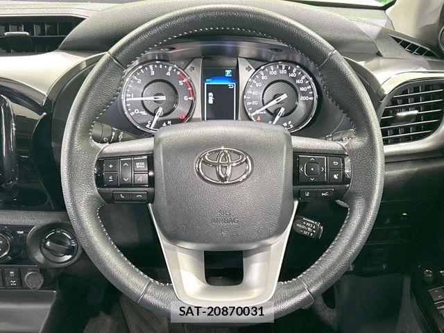 Toyota HILUX 2022-08 7979464-10