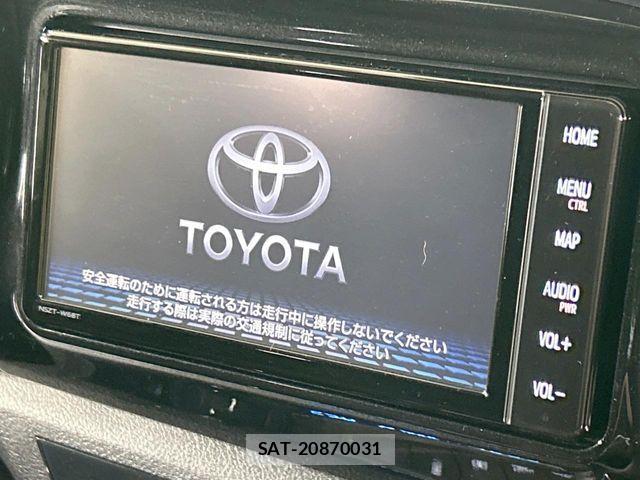 Toyota HILUX 2022-08 7979464-3