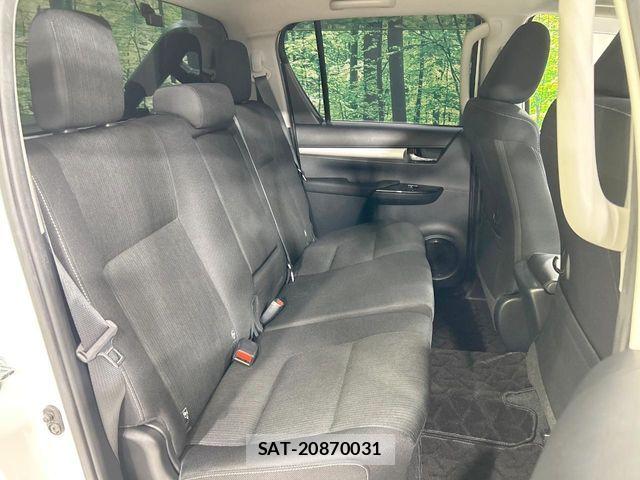 Toyota HILUX 2022-08 7979464-8