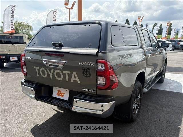 Toyota HILUX 2021-07 8035967-12