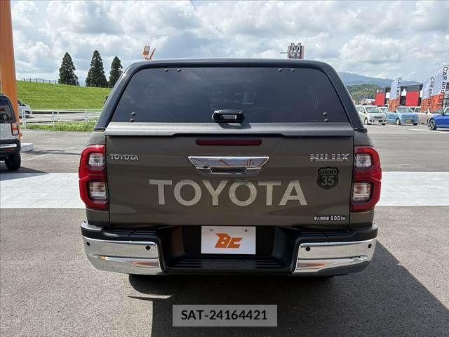 Toyota HILUX 2021-07 8035967-13