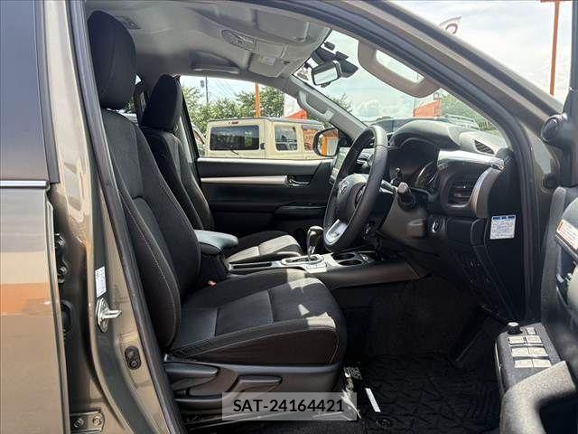 Toyota HILUX 2021-07 8035967-15