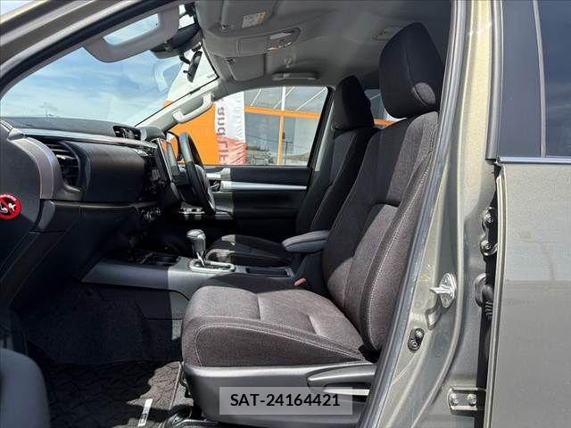 Toyota HILUX 2021-07 8035967-16