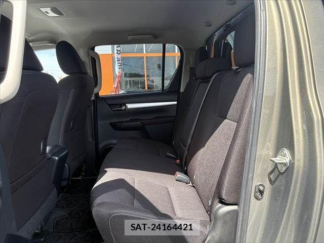 Toyota HILUX 2021-07 8035967-18