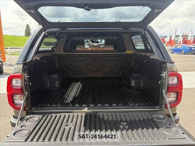 Toyota HILUX 2021-07 8035967-19
