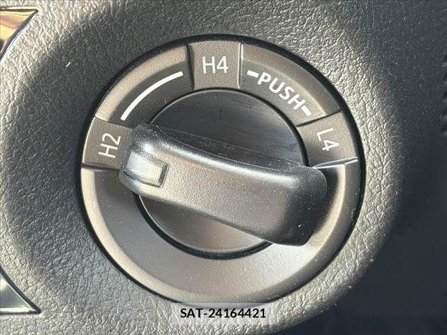 Toyota HILUX 2021-07 8035967-27
