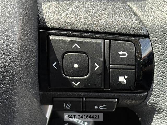 Toyota HILUX 2021-07 8035967-3