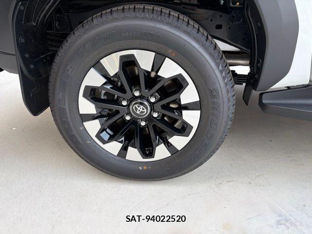 Toyota HILUX 2026-07 8074001-10