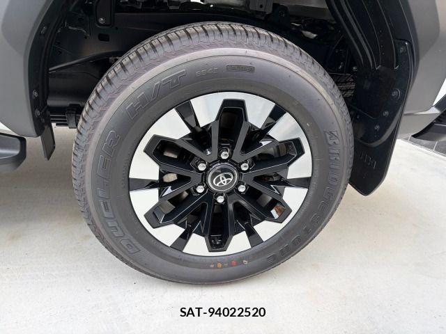 Toyota HILUX 2026-07 8074001-11