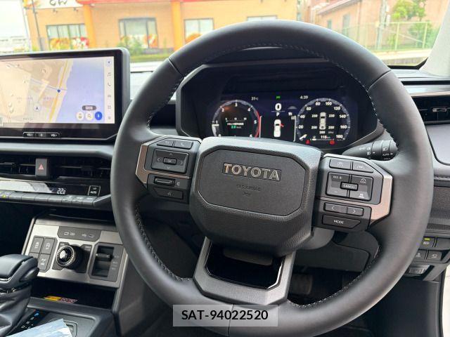Toyota HILUX 2026-07 8074001-17