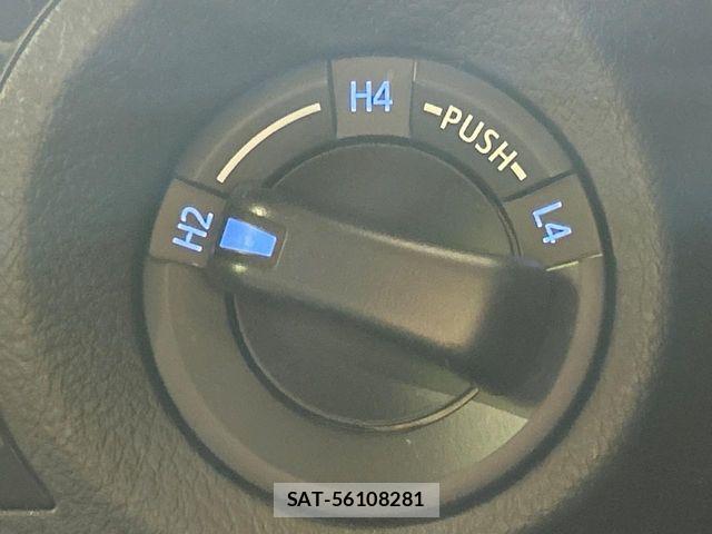 Toyota HILUX 2021-04 8074004-2