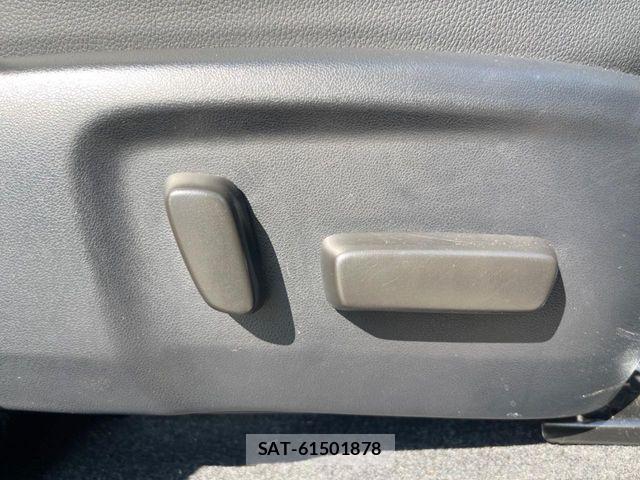 Toyota HILUX 2022-10 8074003-9