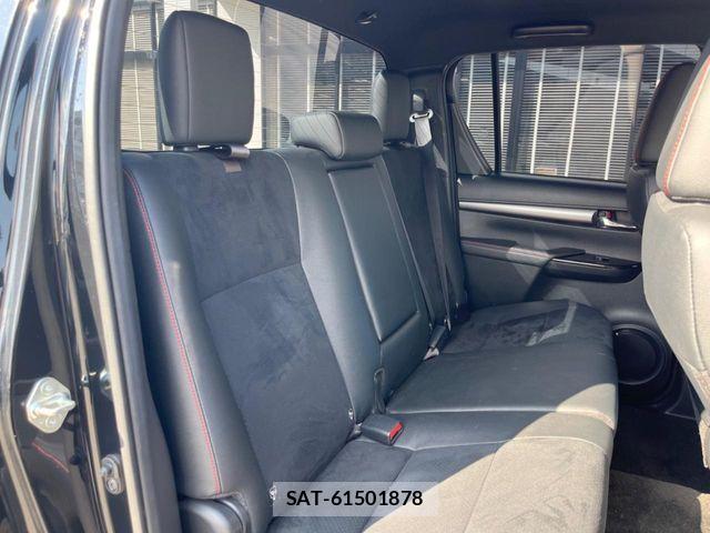 Toyota HILUX 2022-10 8074003-11