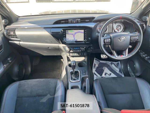 Toyota HILUX 2022-10 8074003-1