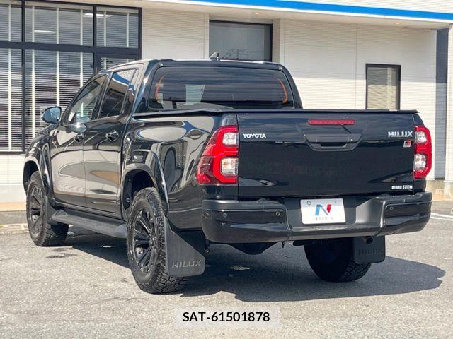Toyota HILUX 2022-10 8074003-2
