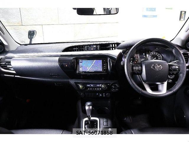 Toyota HILUX 2022-01 8099591-1
