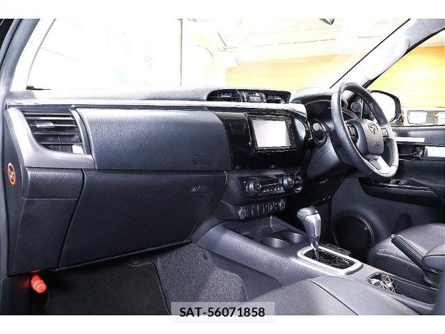 Toyota HILUX 2022-01 8099591-2