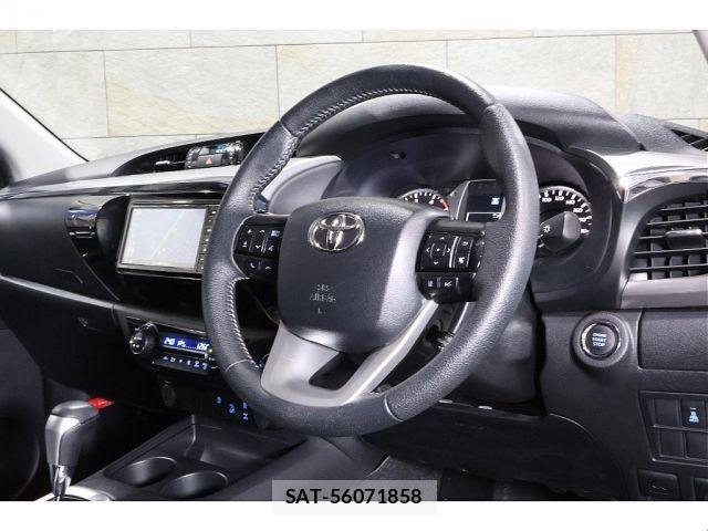 Toyota HILUX 2022-01 8099591-3