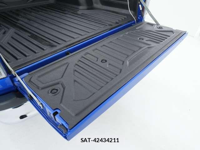 Toyota HILUX 2019-11 8099598-15