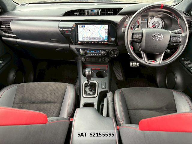 Toyota HILUX 2023-05 8099595-17
