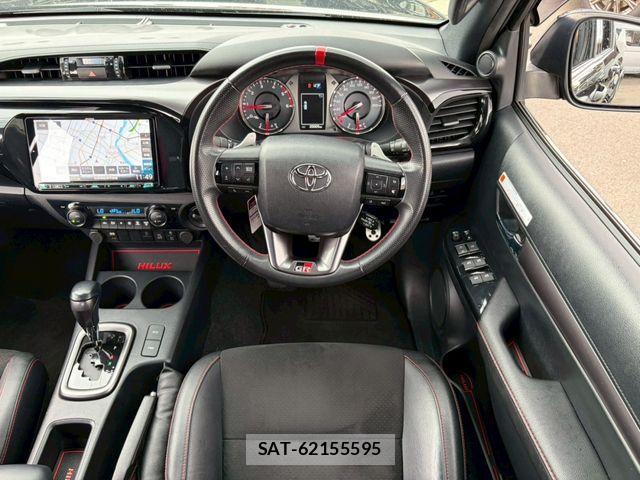 Toyota HILUX 2023-05 8099595-18