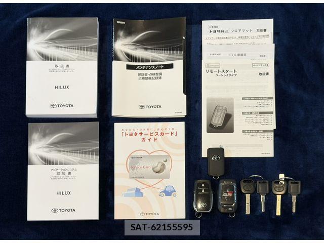 Toyota HILUX 2023-05 8099595-1