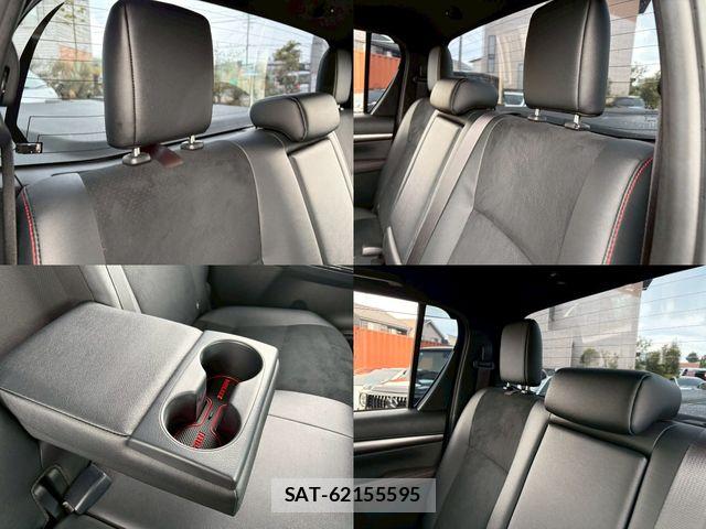 Toyota HILUX 2023-05 8099595-27